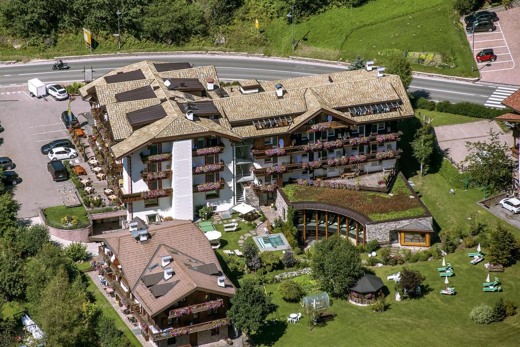 Hotel Gran Paradis كامبيتيلو دي فاسا المظهر الخارجي الصورة